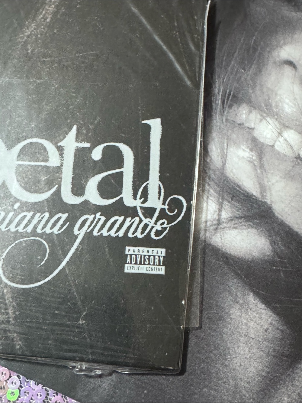 Ariana Grande PINK SIGNED Vinyl LP Petal Album Translucent Pearly White - Picture 4 of 5